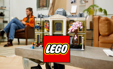 Free Gift: Alien Space Diner with Purchases of £90 and Over | LEGO Discount